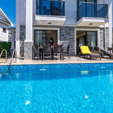 Violet - 4 Bedroom Holiday Villa In Oeluedeniz * פאטהיה