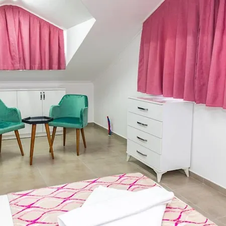 Violet - 4 Bedroom Holiday Villa In Oeluedeniz * Fethiye