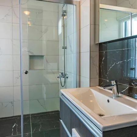 Violet - 4 Bedroom Holiday Villa In Oeluedeniz וילה פאטהיה