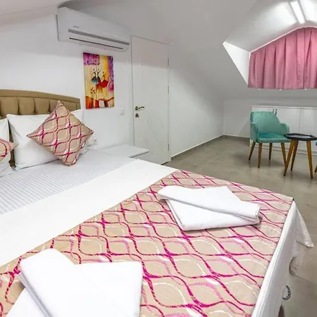 Violet - 4 Bedroom Holiday Villa In Oeluedeniz * פאטהיה