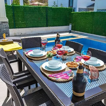 וילה Violet - 4 Bedroom Holiday Villa In Oeluedeniz *